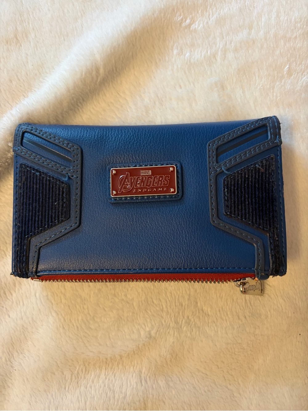 Captain America Themed Blue Backpack with Matching Wallet - Picture 2 of 8